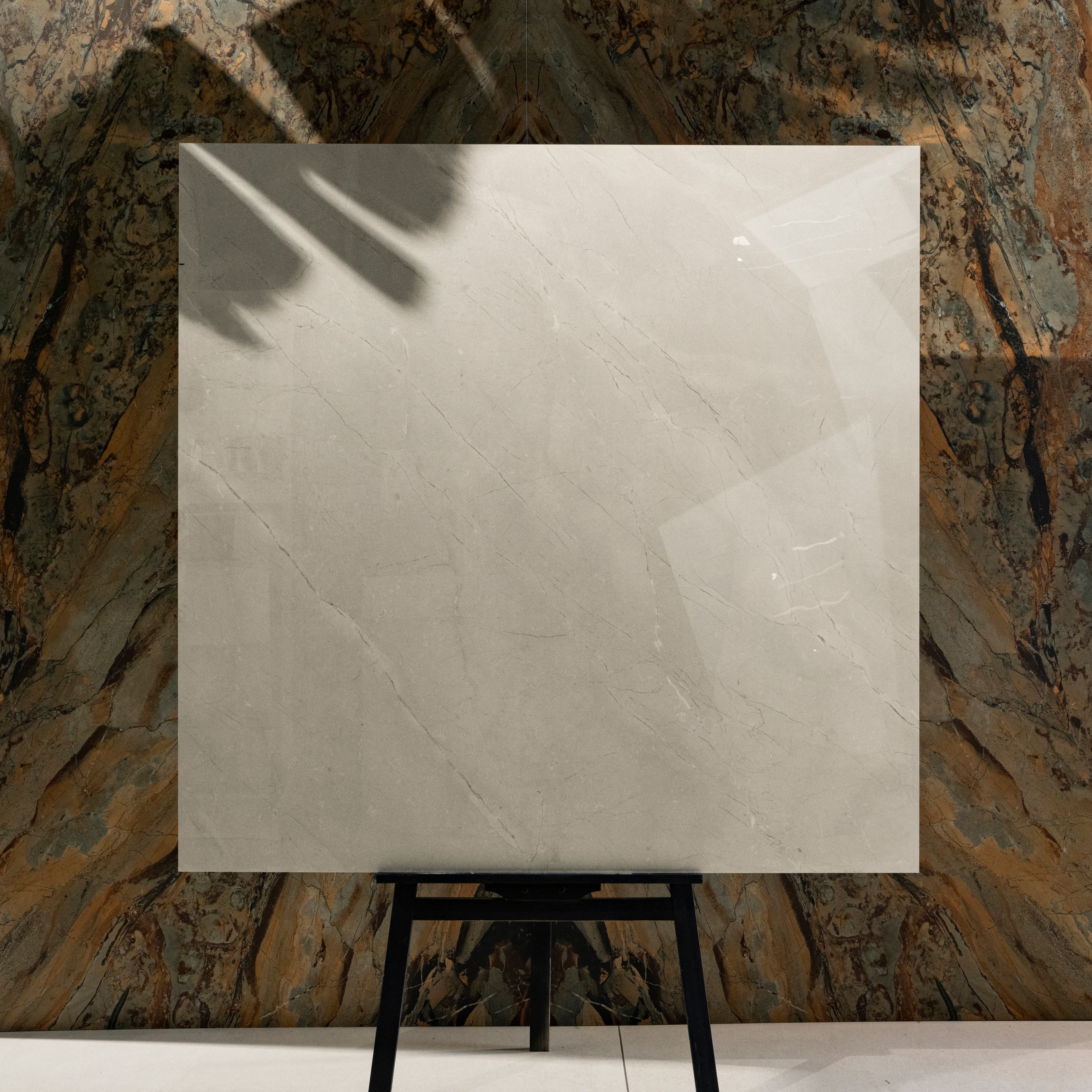 BURBERRY BIANCO – 120x120cm glossy porcelain tile with a soft white marble look. Premium large format surface for sophisticated modern interiors.