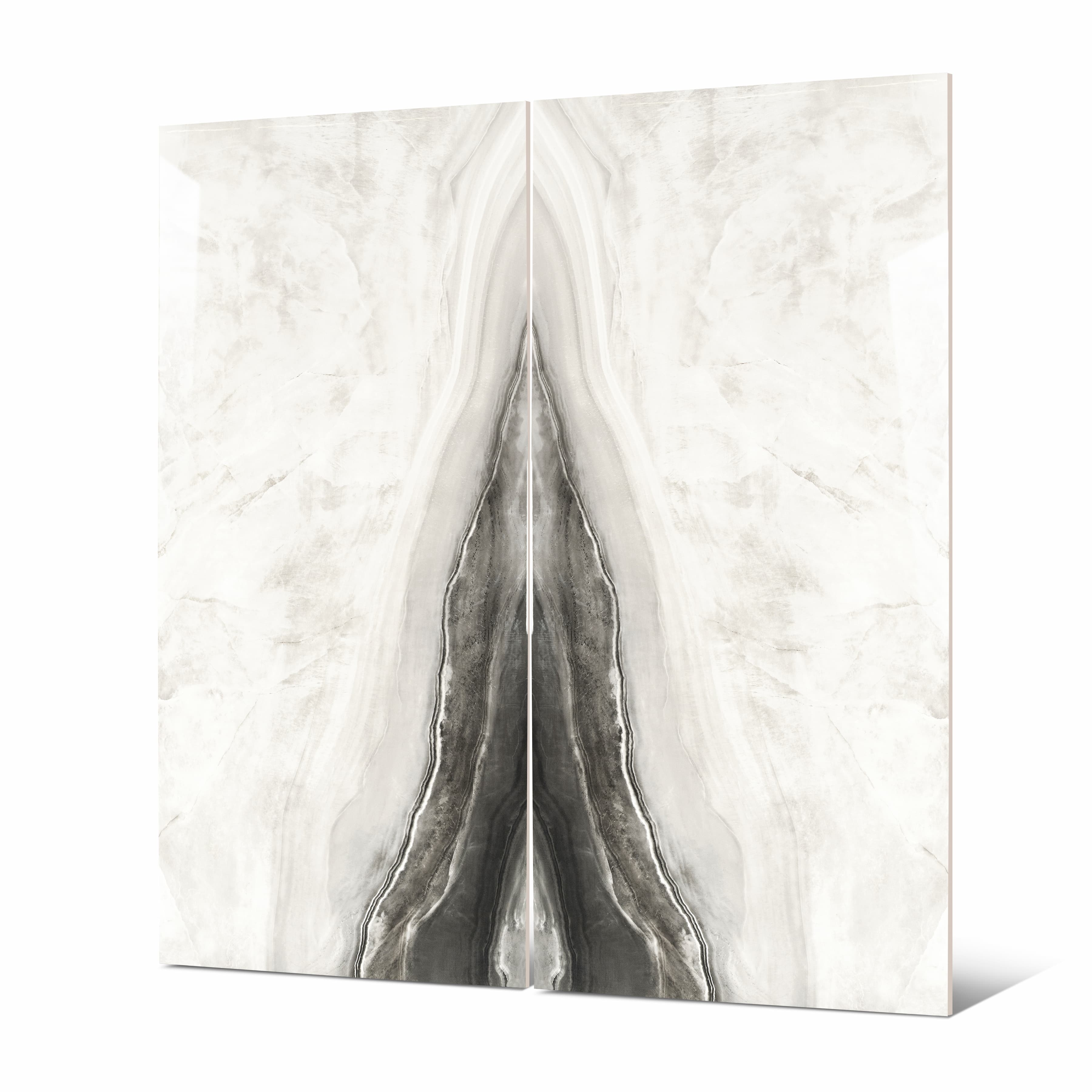 Close-up of Agata Onyx BM porcelain slab showing mirror-polished surface with detailed layered agate banding and translucent grey-white tonal flow