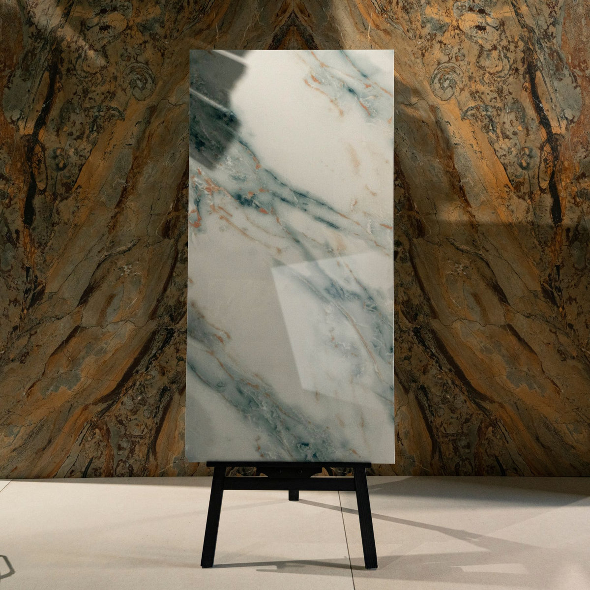 Grazzu Azul glossy marble effect porcelain tile 60x120cm with 9mm thickness features rich blue tones and polished luxury finish.