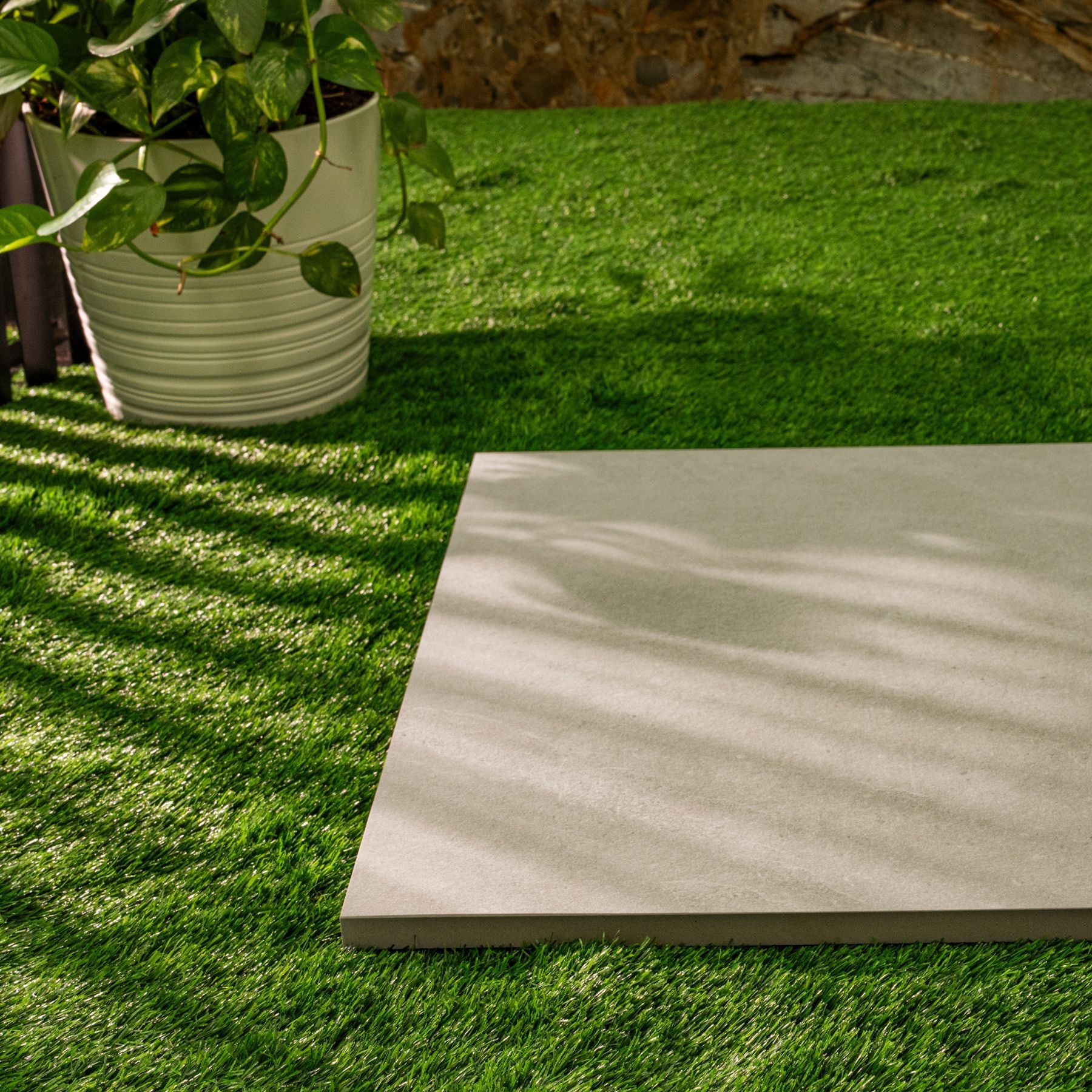 Loop Bianco matt porcelain tile 60x120cm x 2mm with elegant white surface. Durable large format tile ideal for modern floors and stylish interior walls.